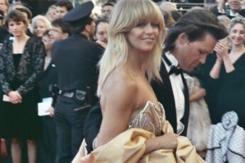 43 years, four kids, one house in Colorado, and no marriage certificate. The deal Kurt Russell made with Goldie Hawn instead of a wedding is five words long.