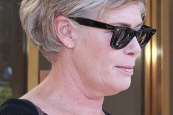 Remember Charlie from "Top Gun"? Kelly McGillis left the spotlight and went to work at a New Jersey treatment center