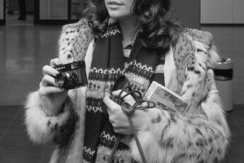 She sold more than 100 million records with one of the great American voices. She turned 80 on Wednesday, at home, with her books and her kids.