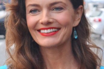 She wore couture on five continents. At 61, Paulina Porizkova got married in a pink sundress and a pair of flat sandals.