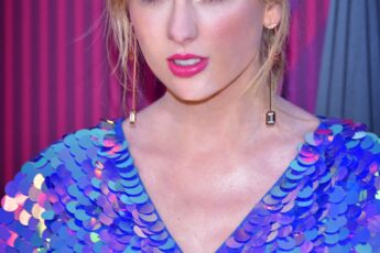 Taylor Swift just married Travis Kelce at Madison Square Garden. Guests say it wasn't the bride who cried the hardest